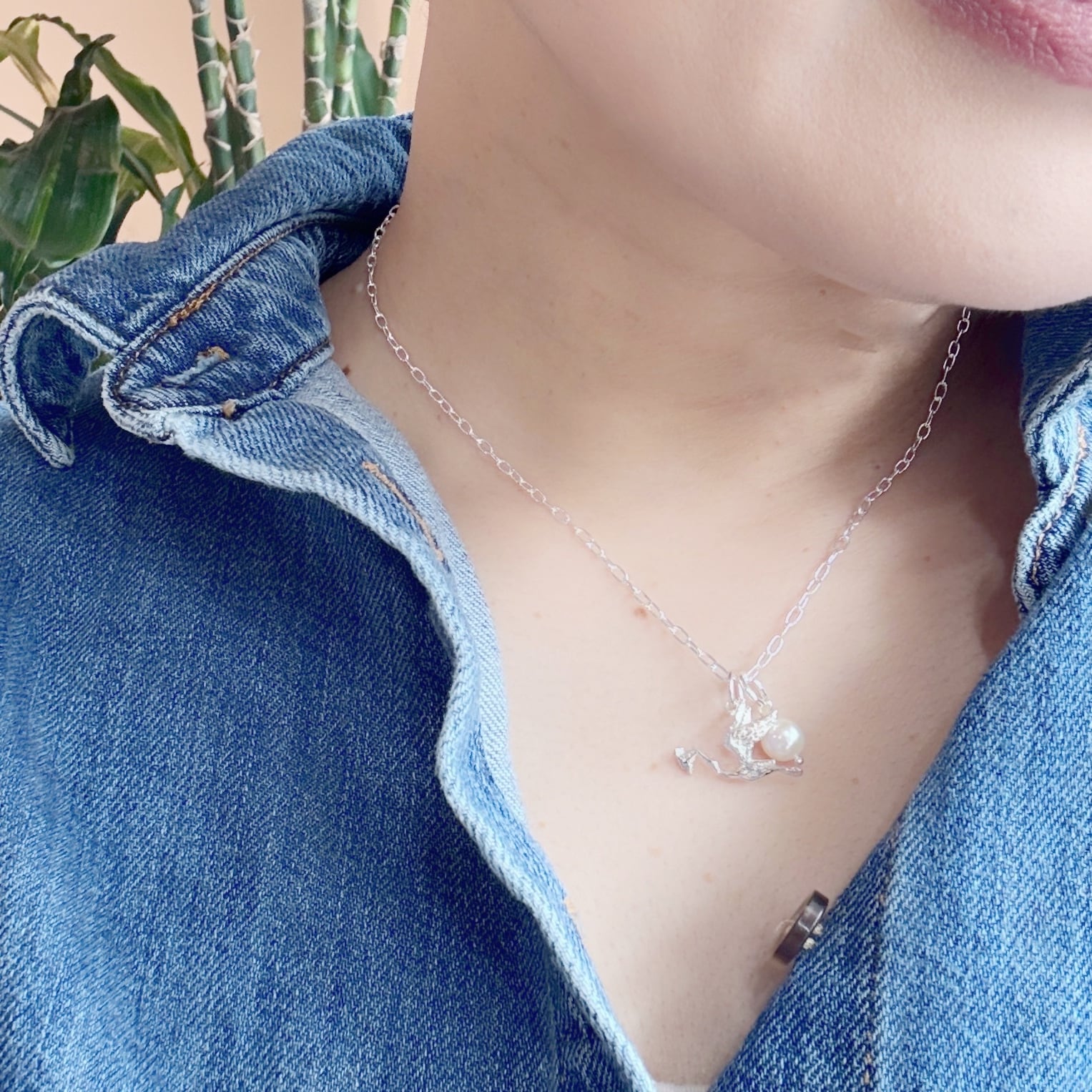 幸運を運ぶ コウノトリ ネックレス | 【公式通販】鎌倉のシルバー