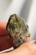 エピドート「水面の輝き」Epidote|天然石 原石 鉱物 パワーストーン | EP-A-002