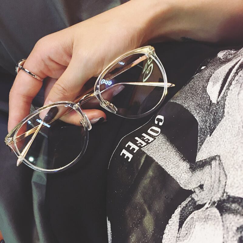 同じラウンドフェイスのカレッジスタイルネットレッドのバージョンビッグフレームフラットミラーフルフレーム透明フレームグレスフレームは近視を装備することができます ブラック・アイド・ピーズ84553372565