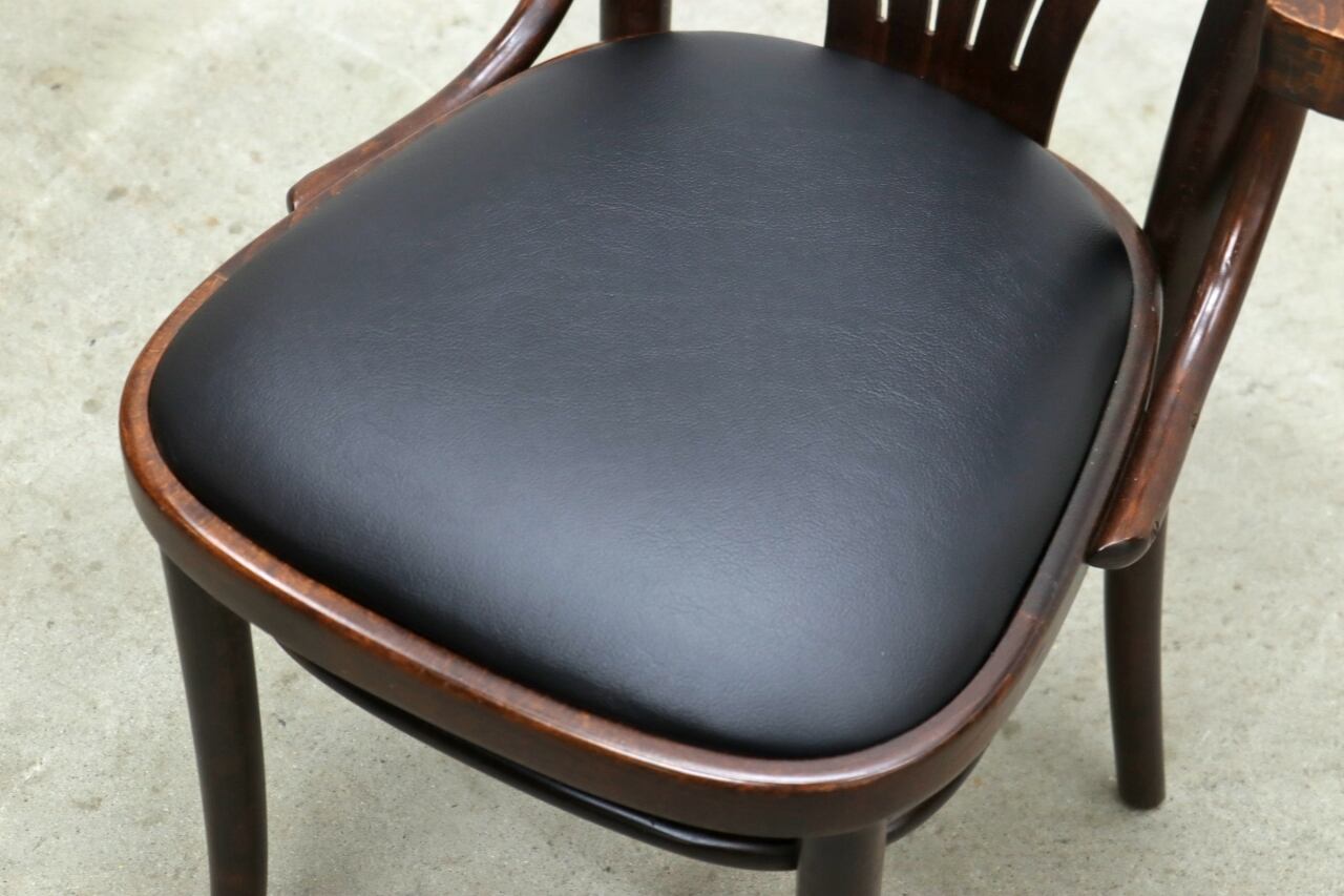 東欧 ヴィンテージ ビーチ材 ベントウッド アーム ダイニングチェア レトロ ヴィンテージ ビーチ材 アーム ベントウッド ダイニングチェア