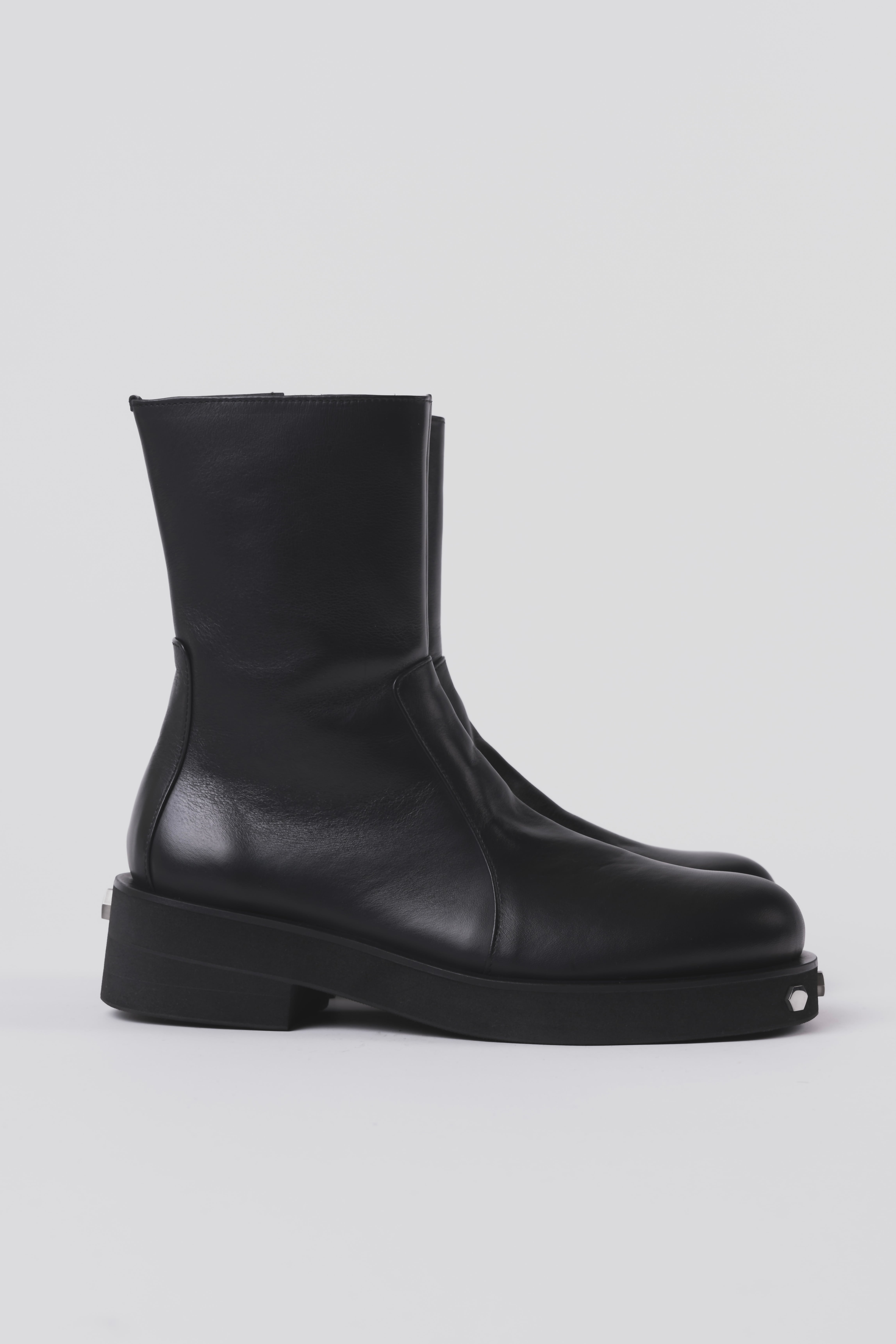 ASTRO ZIP BOOTS | OUAT