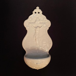 白い聖水盤/クレイユ・エ・モントロー