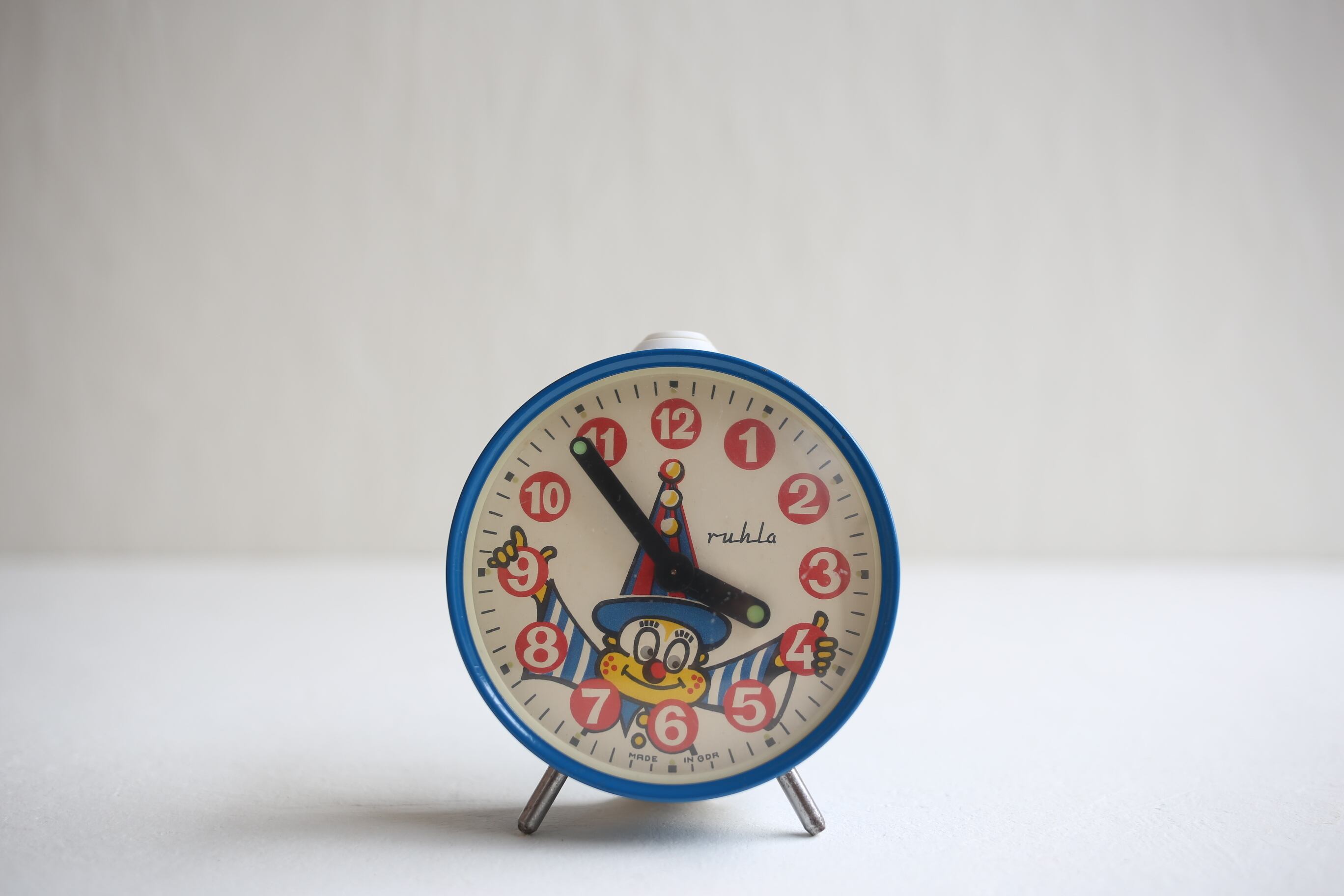 ドイツ アンティーク ヴィンテージ ruhla 目覚まし時計 『ピエロ』 N-03091