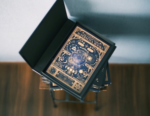 魔法の本のようなブックボックス "空想天体古書Ⅰ・月の満ち欠け" / 小物入れ