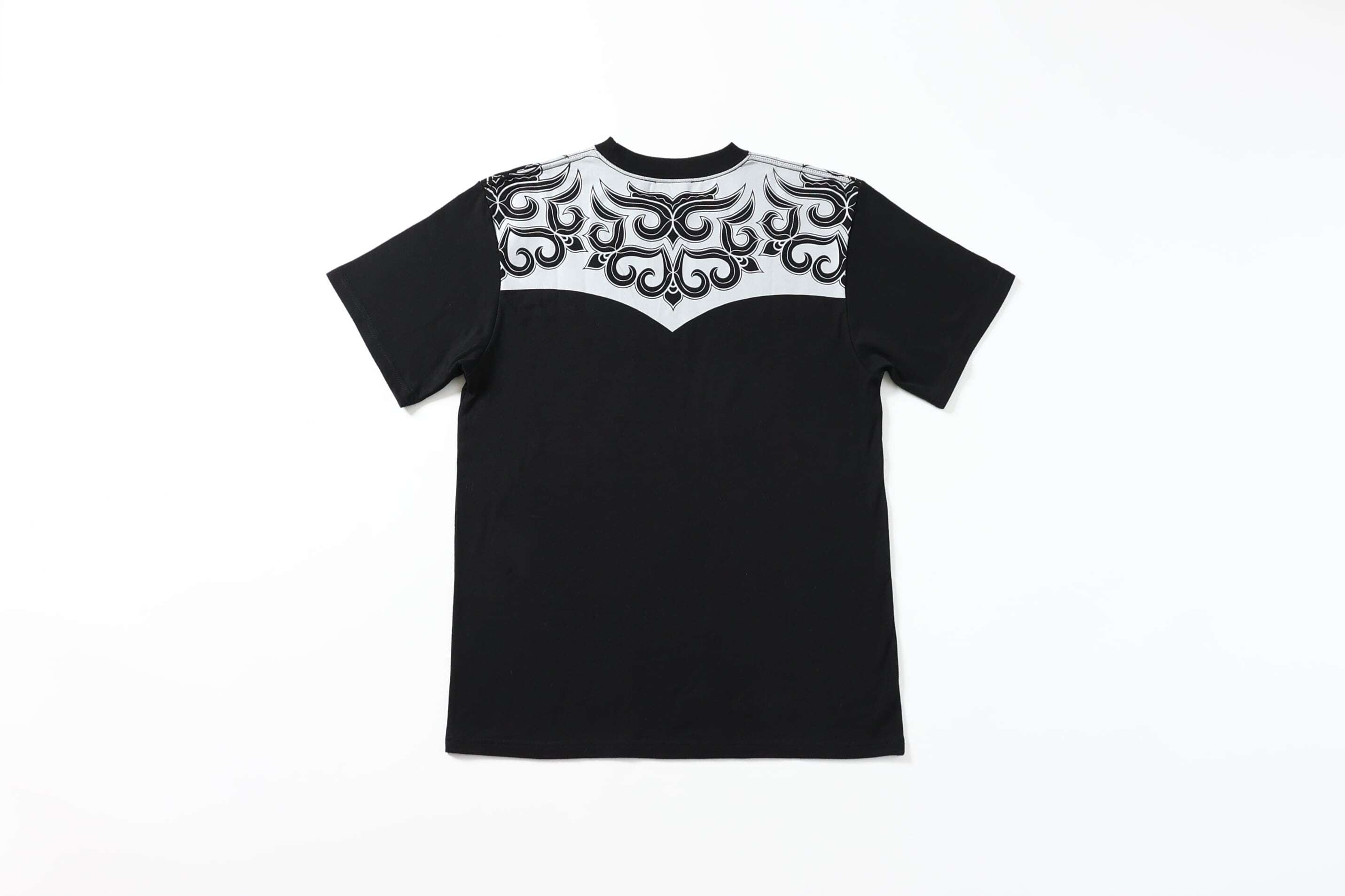 ユマルイ　アイヌ柄　Tシャツ とジョッキ 1eb9edaa18c6bfa0205fb67e1f036c