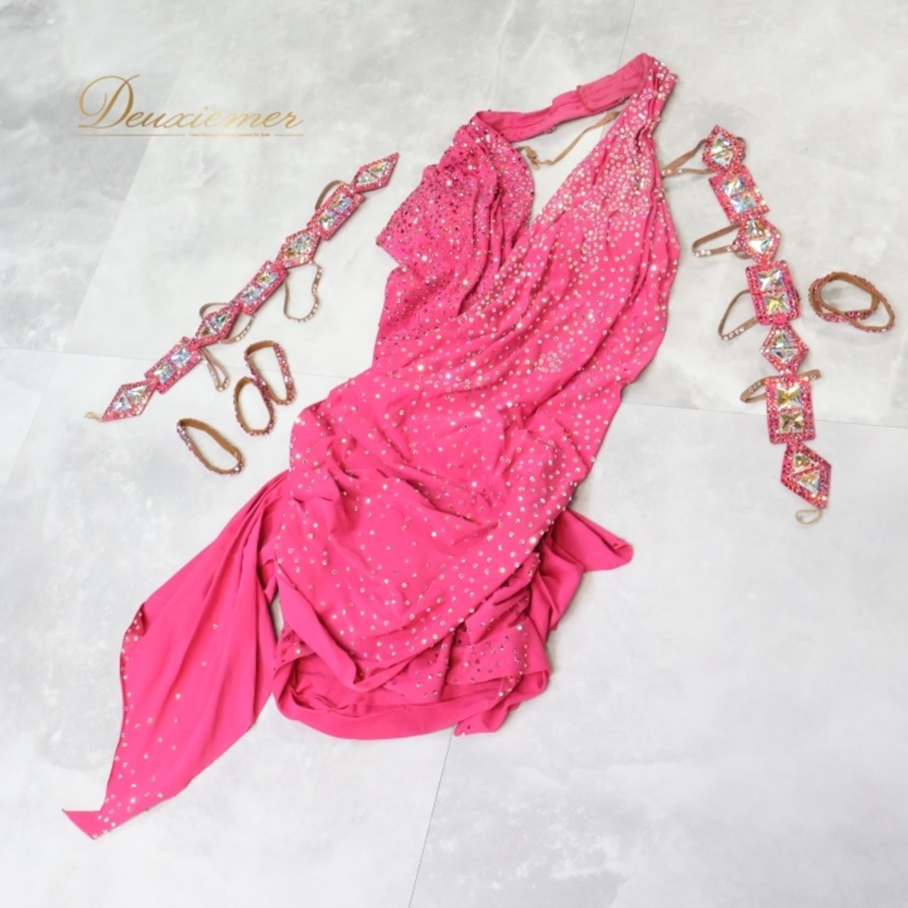 社交ダンス 衣装 ラテン ドレス ワンピース デモ 競技 ダンス パーティ ピンク 伸縮 軽い ピンク系 かわいい 衣装 フェス 競技用 おしゃれ 発表会 舞台衣装