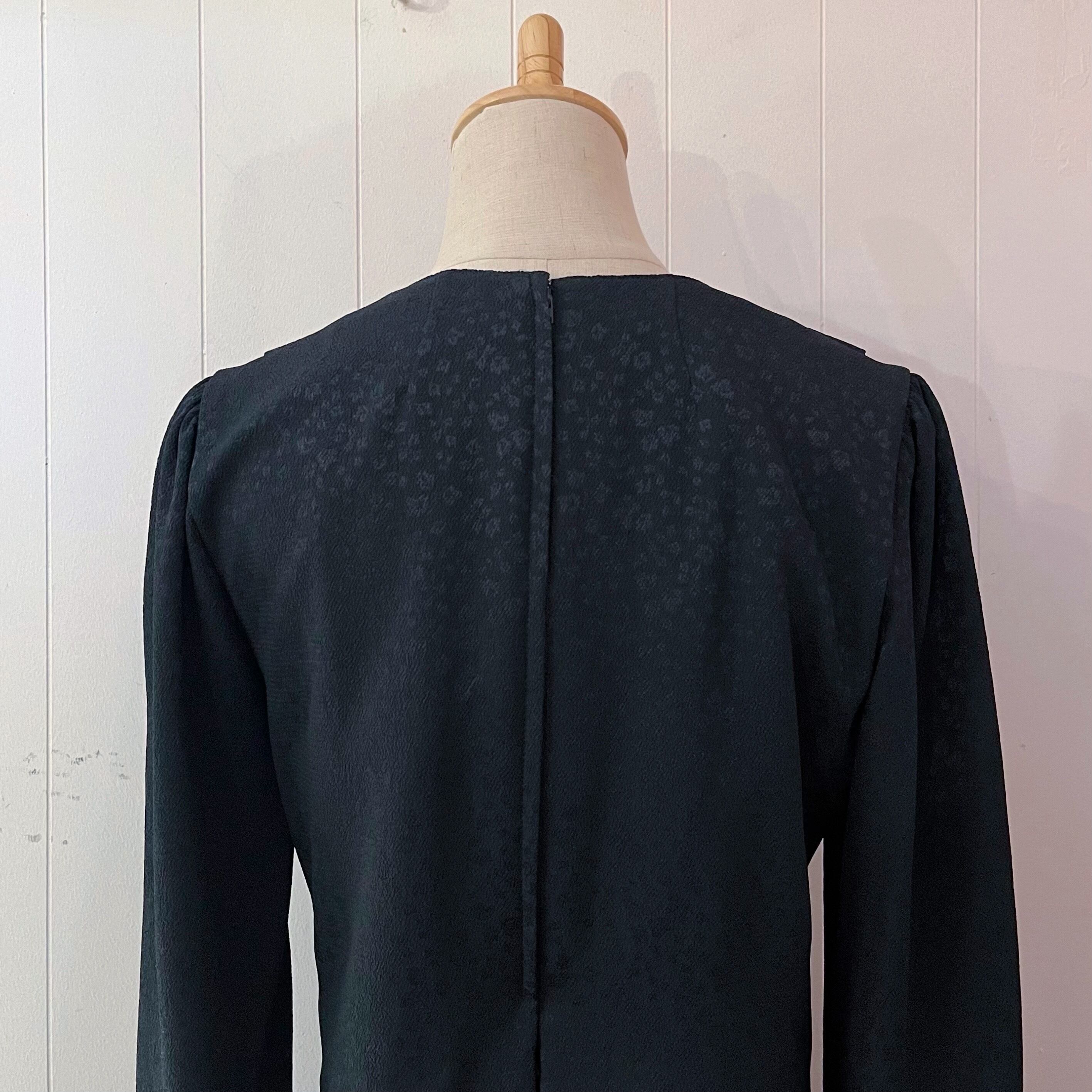 black mini flower separate one-piece