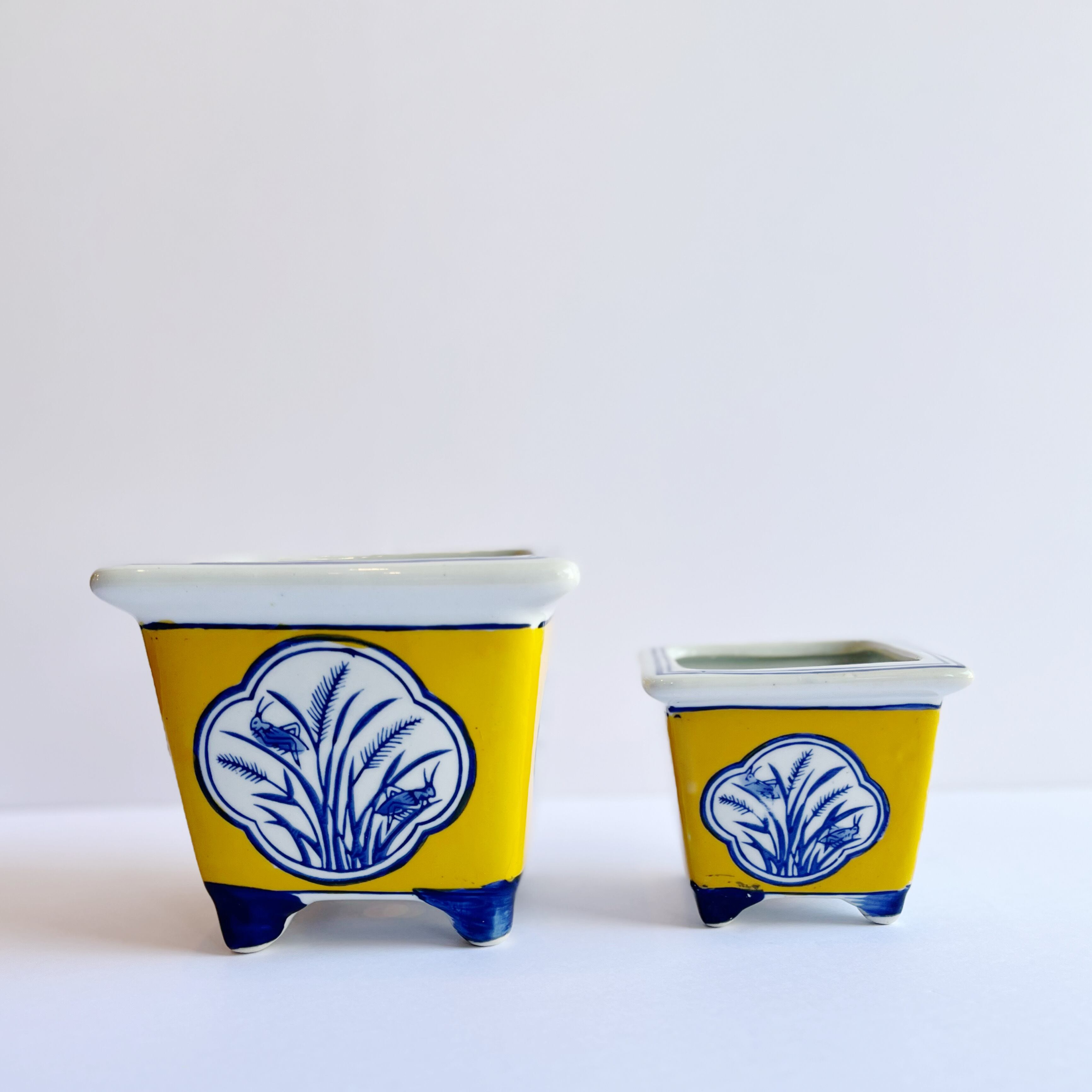 植木鉢 黄色(虫柄)小