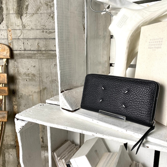 Maison Margiela【メゾン マルジェラ 】ZIP AROUND WALLET (S56UI0110 BLACK) .
