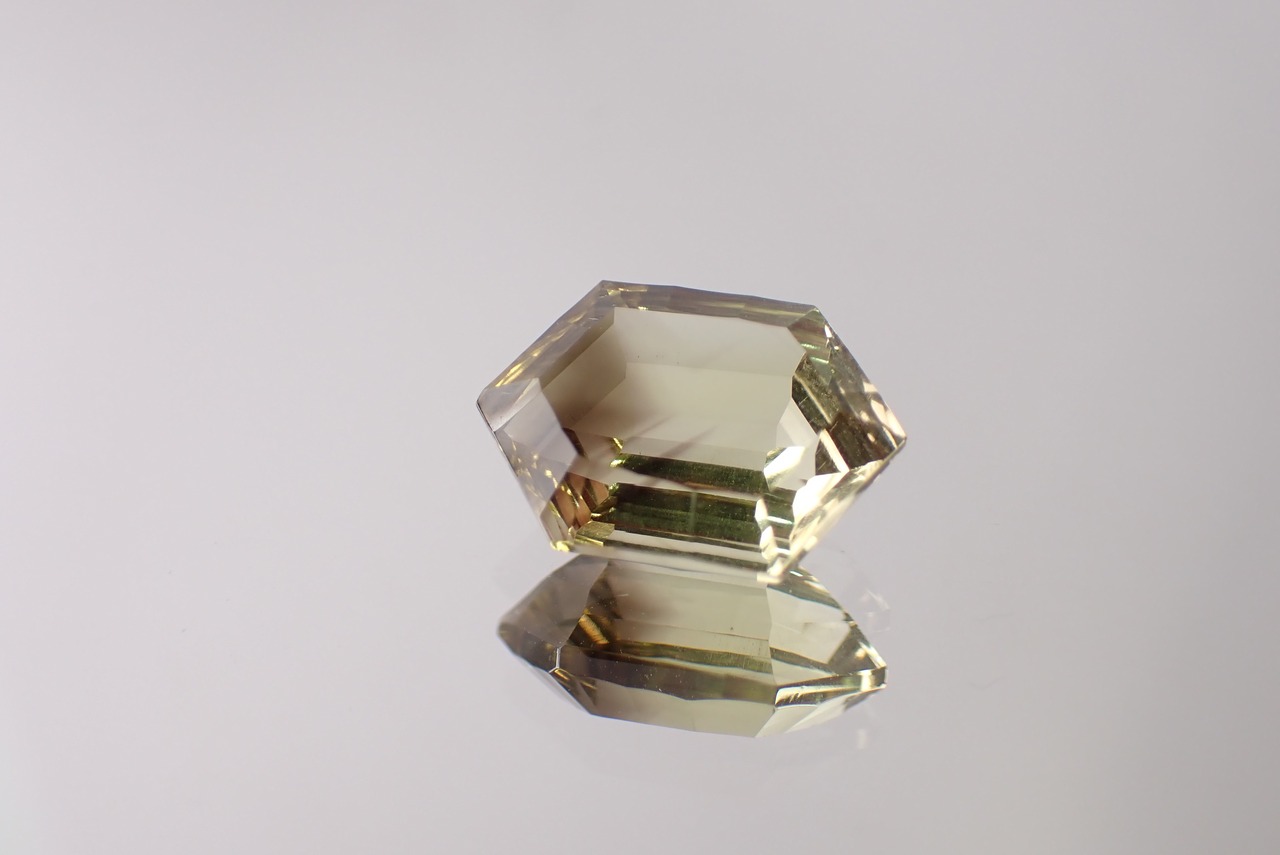 バイカラーレモンクォーツ　6.71ct　[C7‐181]
