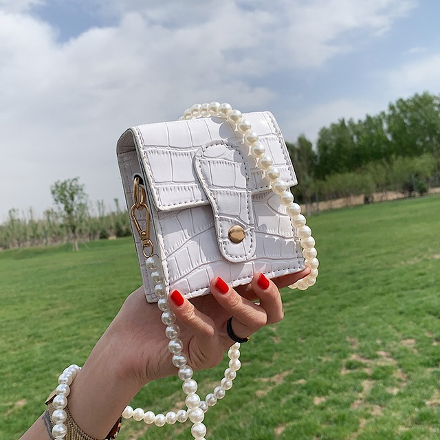 パールチェーン サマーミニ 夏物 真珠 スクウェア 財布 パスケース 手作りハンドバック14634910090