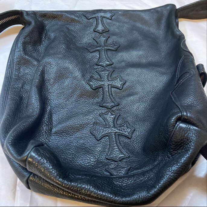 CHROME HEARTS クロムハーツ 黒 レザー ショルダーバッグ クロス