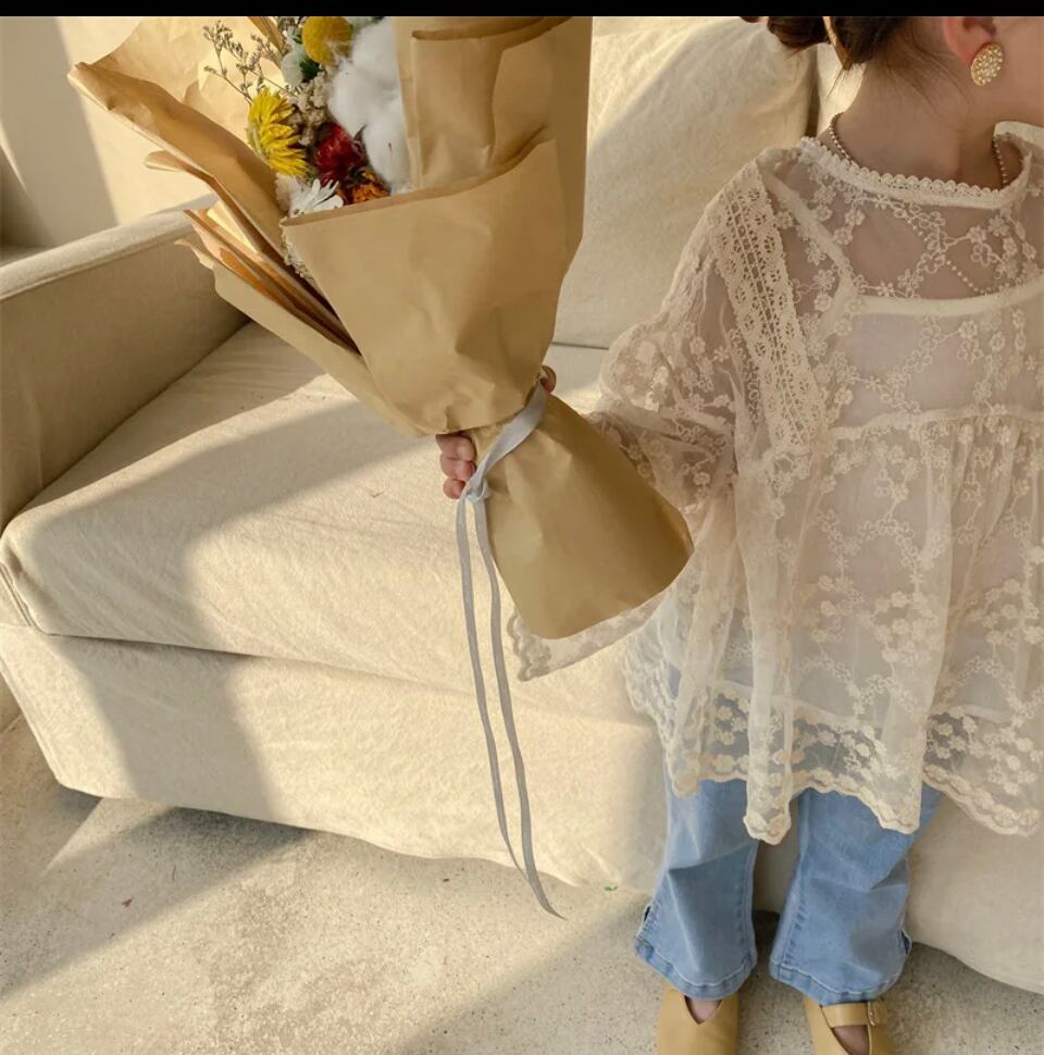 レースブラウス•••••••海外子供服 プチプラ 韓国 刺繍 春 フォト 撮影 女の子 ナチュラル