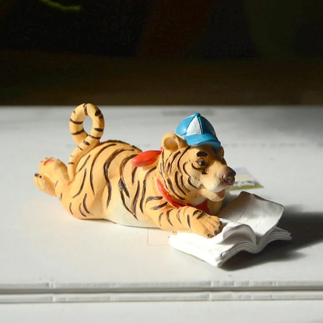 トラ 置物 読書とお散歩【2種】