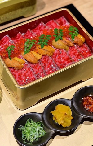 A5ランク和牛イチボ・うに・いくら 極み重 〈プレミアム飲食券〉