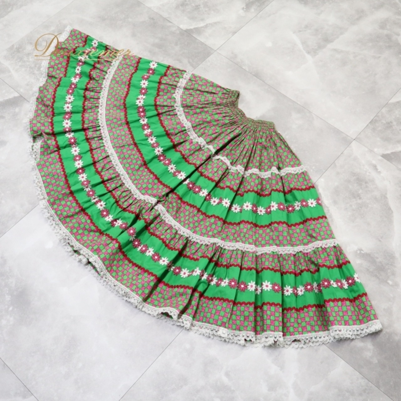 フォークダンス 衣装 スカート グリーン系 花柄 刺繍 レース チロリアン チロルスカート 緑 白 かわいい カントリー 練習 レッスン ボリューム ダンス衣装 イベント ピンク系 ホワイト系