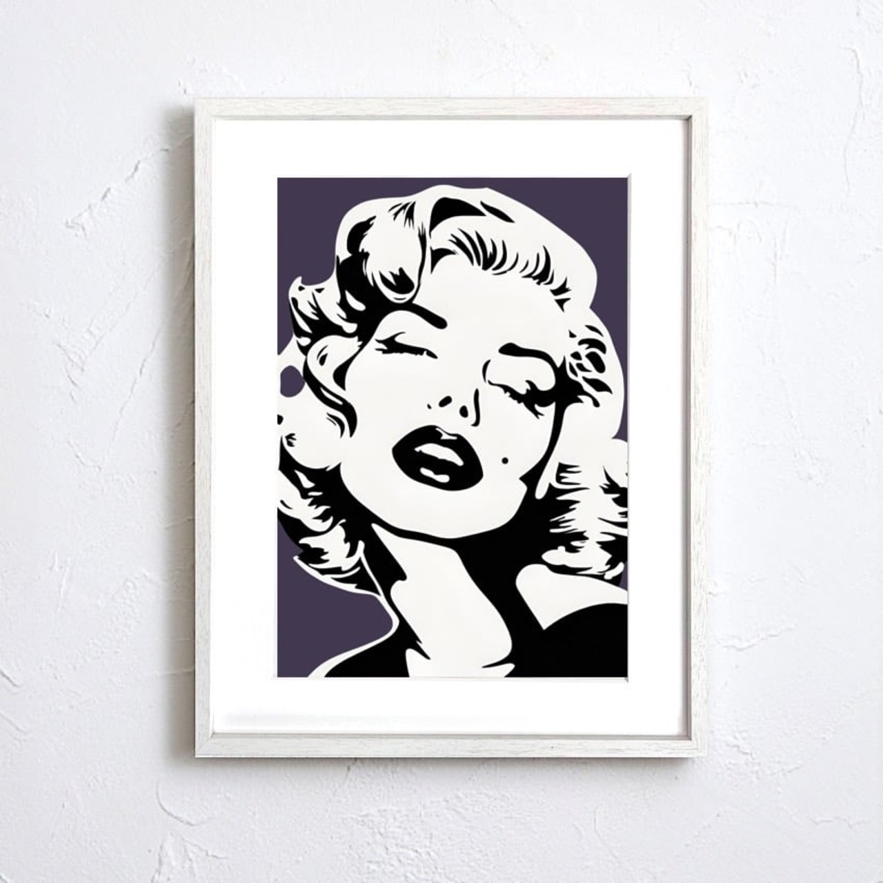 Monroe Love (dark blue)｜シックでラグジュアリーなモンローアートポスター｜大人の空間を飾る白黒デザイン｜A2ポスター