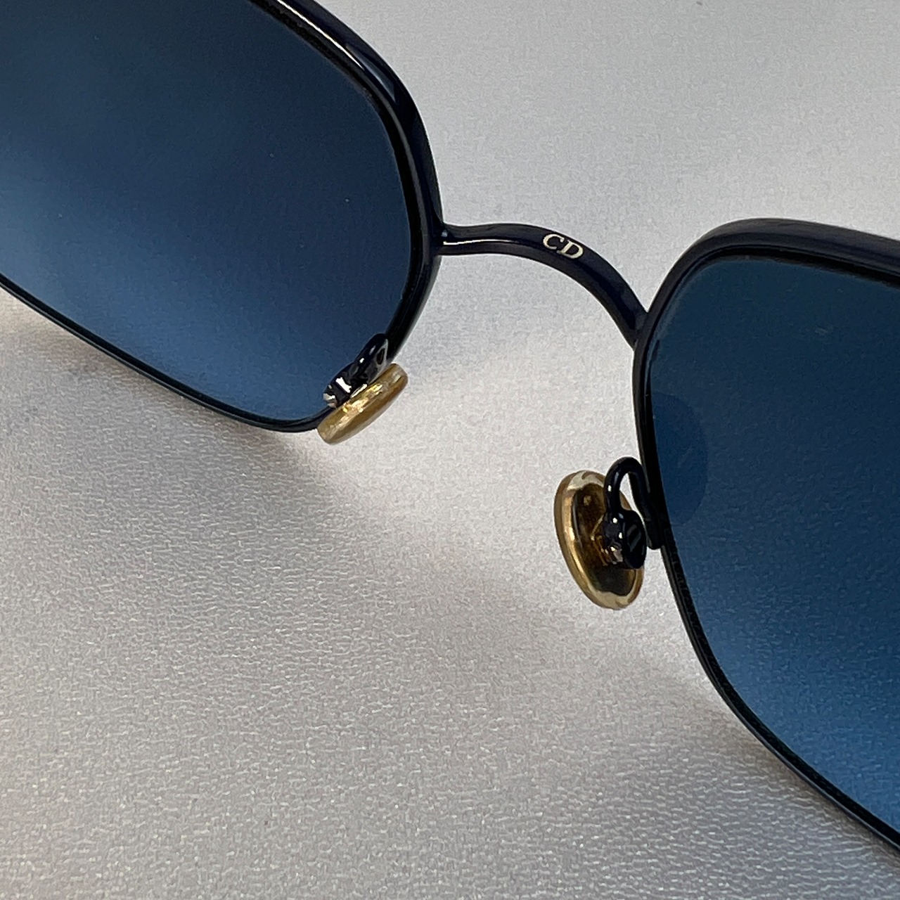 ディオール　DIOR  サングラス ブルー A-8870