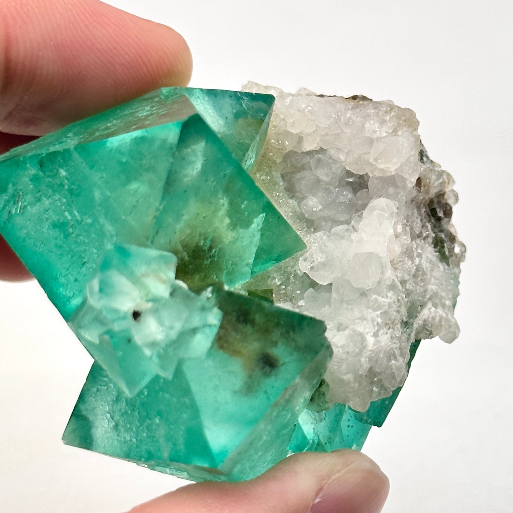 フローライト / クォーツ【Fluorite on Quartz】南アフリカ産