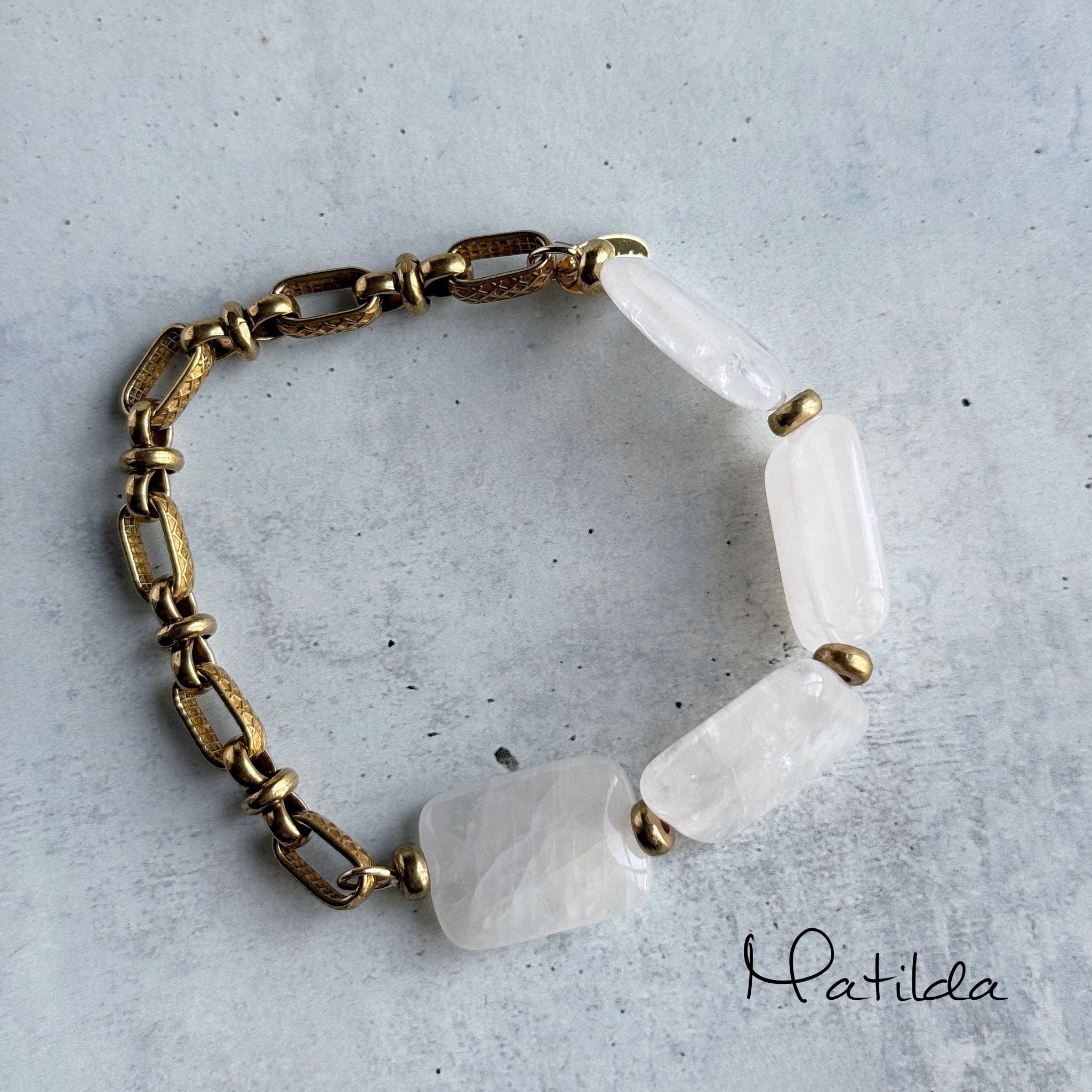 Chain & stone bracelet(クォーツ)