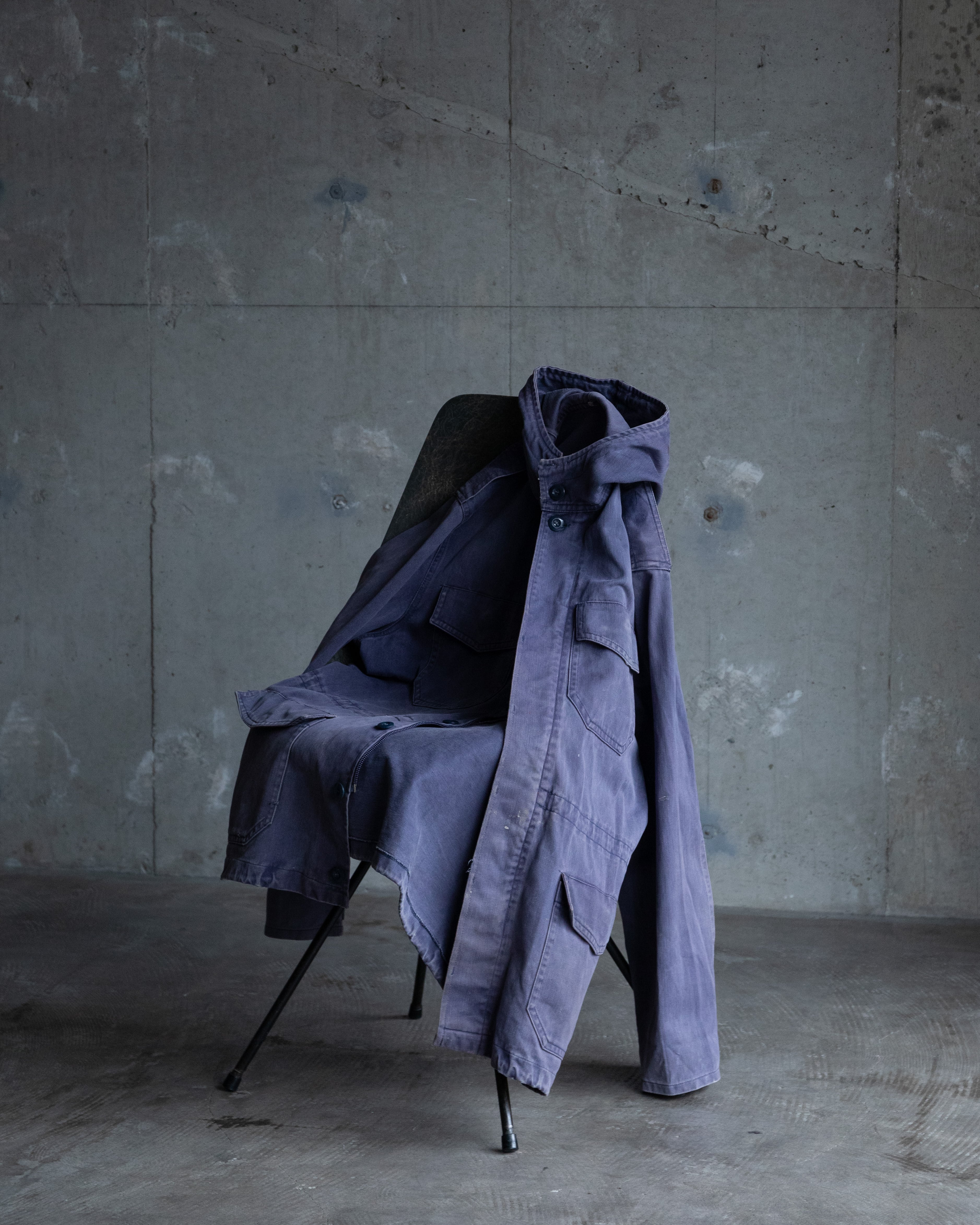 COAT | THREE / ISSUE / CURVE COAT | THREE / ISSUE / CURVE