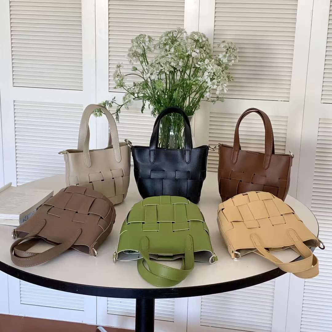 フェイクレザー編み込みハンドバッグ　AS45-2775