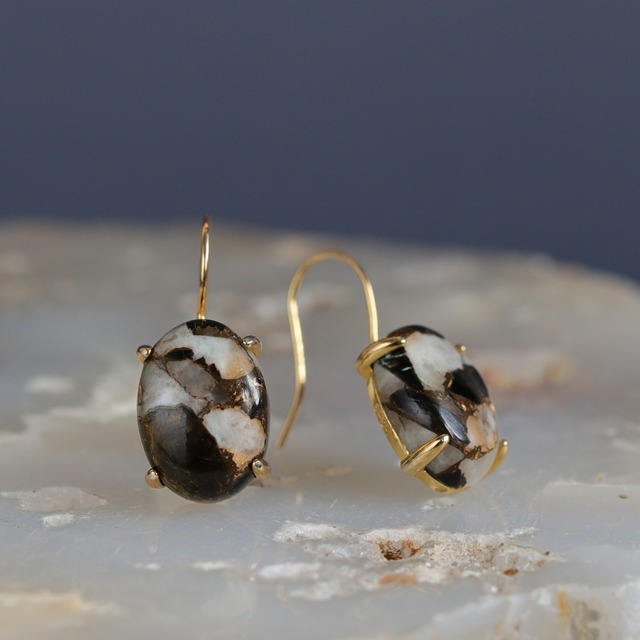 モードを纏う｜コッパーカルサイトオブシディアンのピアス｜silver925・18KGP仕上げ