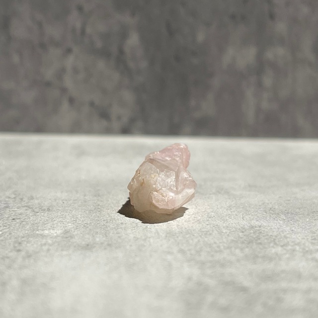 ブラジル産【カンガローザ（Canga Rosa）紅水晶結晶】② 鉱物 天然石 パワーストーン