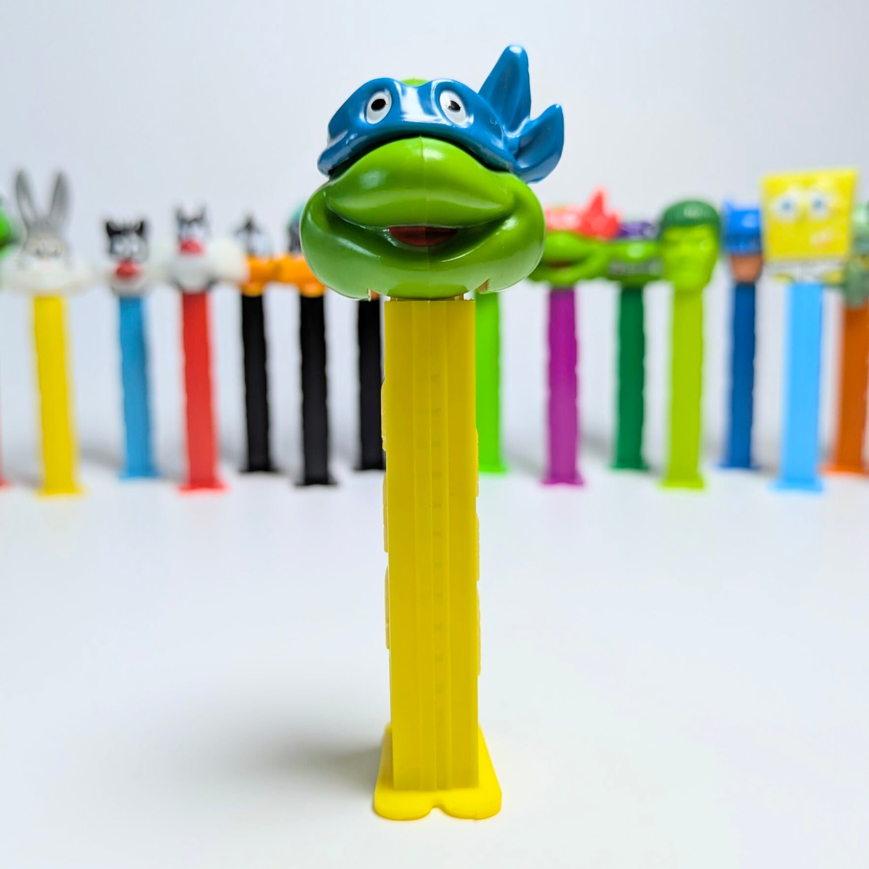 ☆ VINTAGE90' ☆【 Teenage Mutant Ninja Turtles / タートルズ ) 】『 レオナルド 』 / PEZ / ペッツ / CANDY&DISPENSER 〚アメリカン雑貨 アメトイ〛