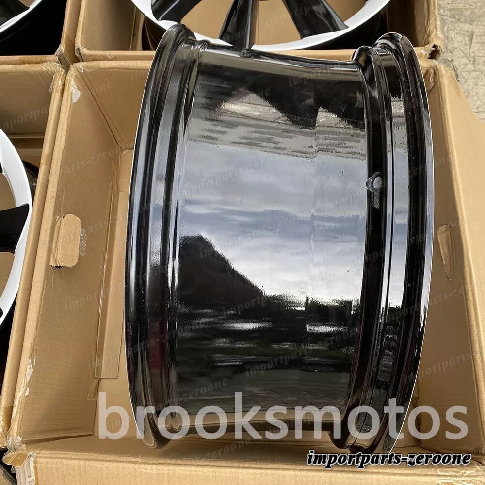 21インチタービンスタイル ホワイト ブラック スタッガー ホイール