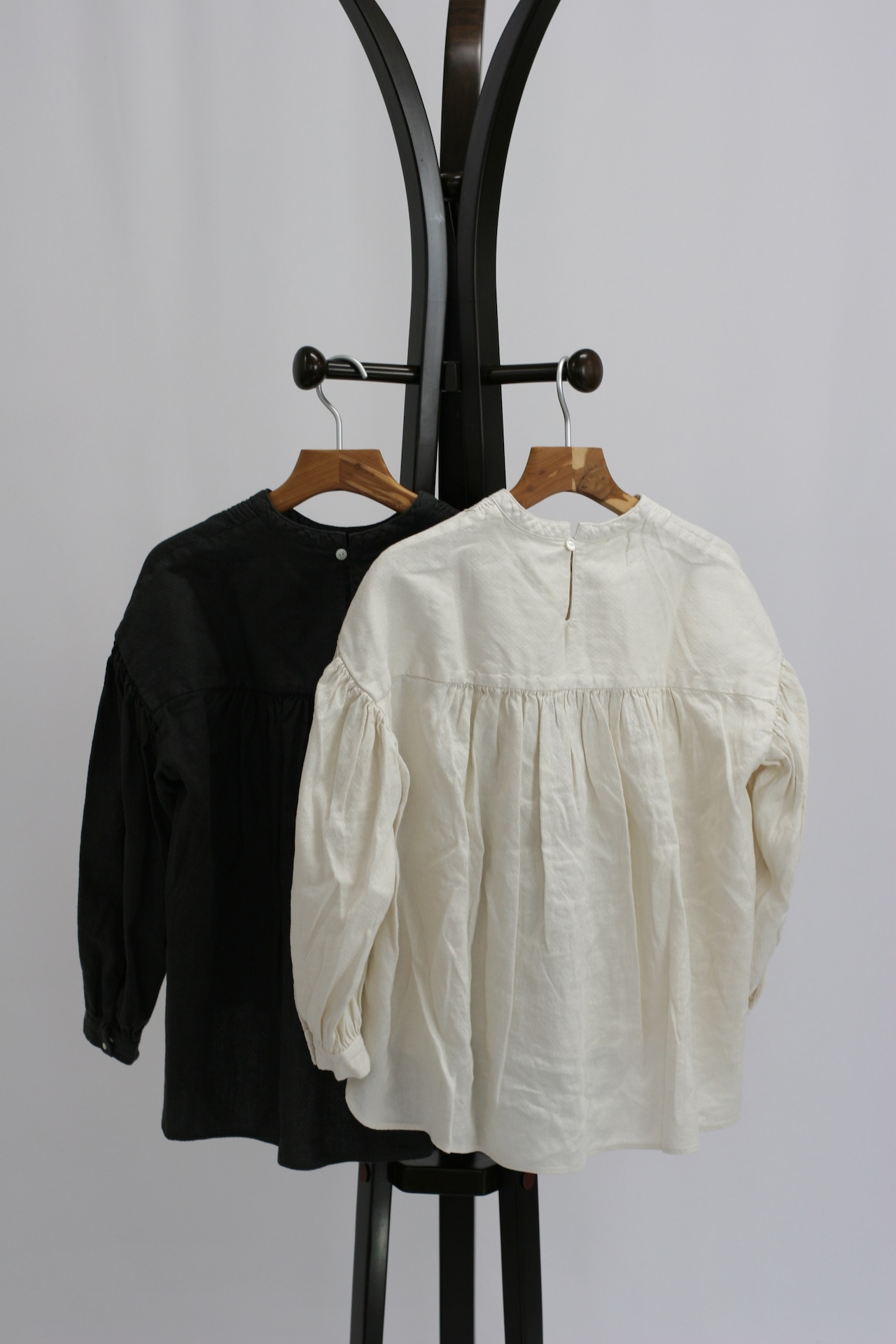 【Gauze#】ANTIQUE JACQUARD PINTUCK BLOUSE(G1112)/ Charcoal・Antique White