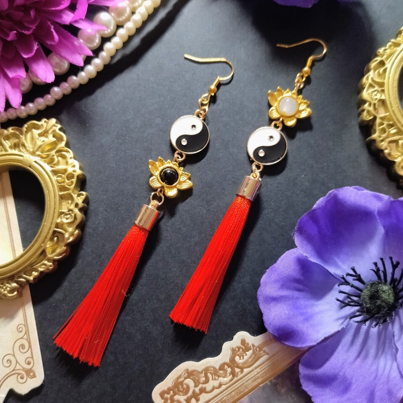 和風】梅結びとタッセルのピアス（イヤリング）（色オーダー可）【着物
