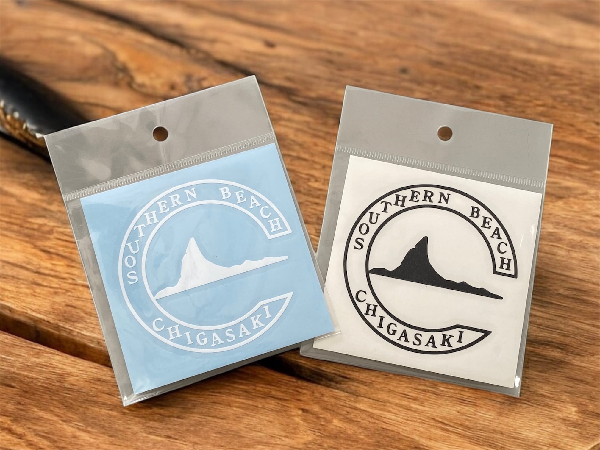 サザンCカッティングステッカー（ホワイト・ブラック） | 茅ヶ崎市