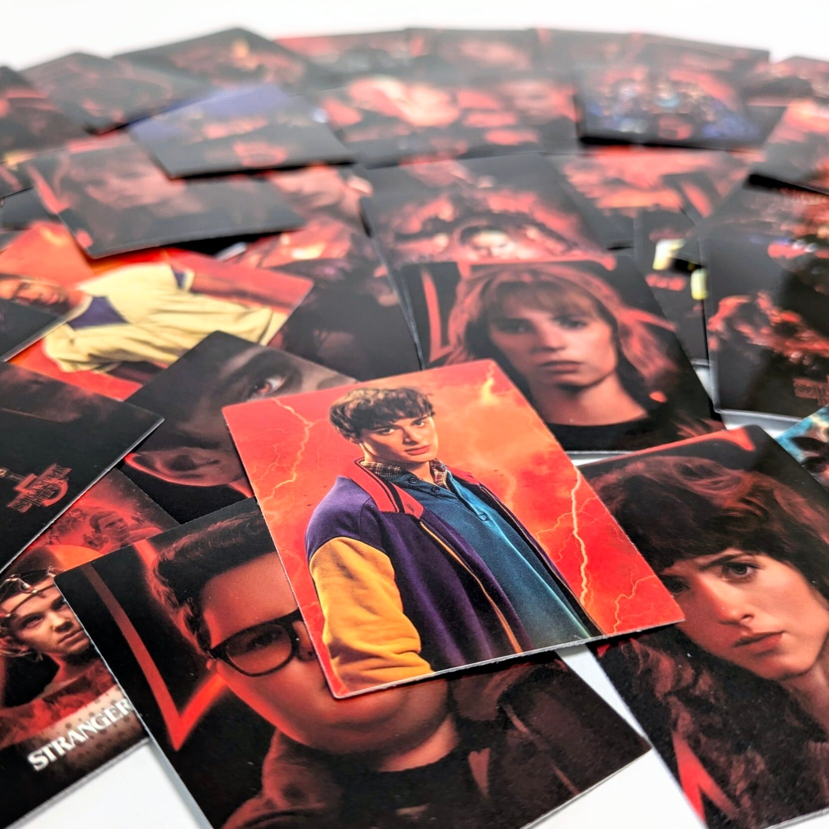 送料無料！【 Stranger Things ( ストレンジャー・シングス ) 】PHOTO