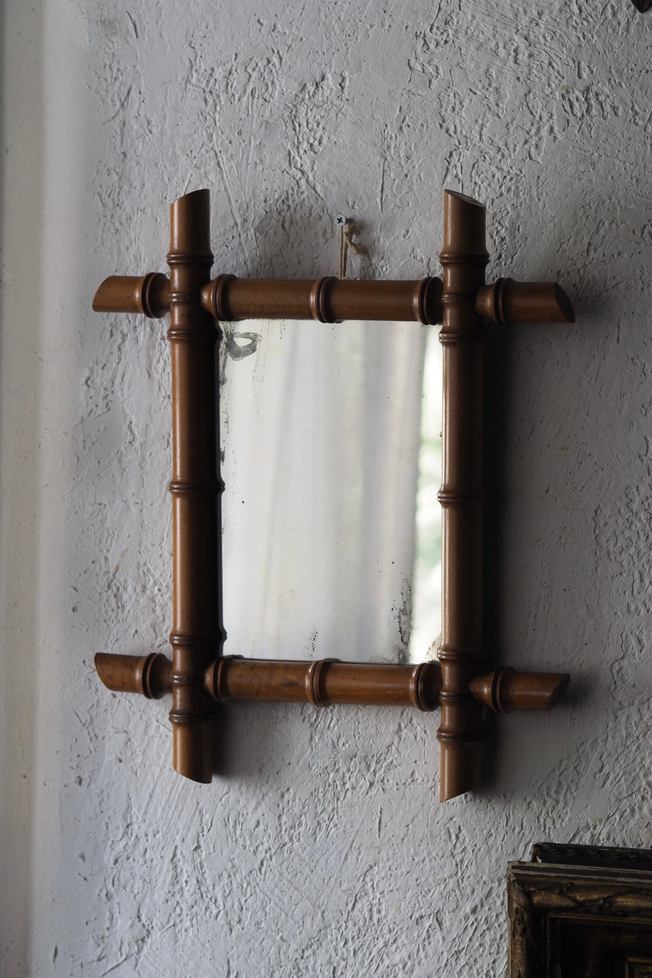 バンブー彫りのフェイスミラー-antique wood frame mirror