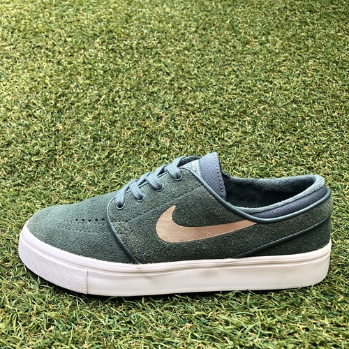 NIKE SB ZOOM JANOSKI ナイキ  ナイキ ズームジャノスキー  HB974