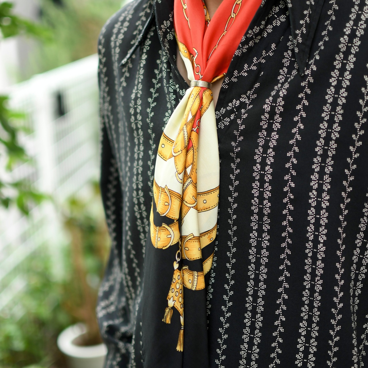 Monte Rienco pattern silk scarf