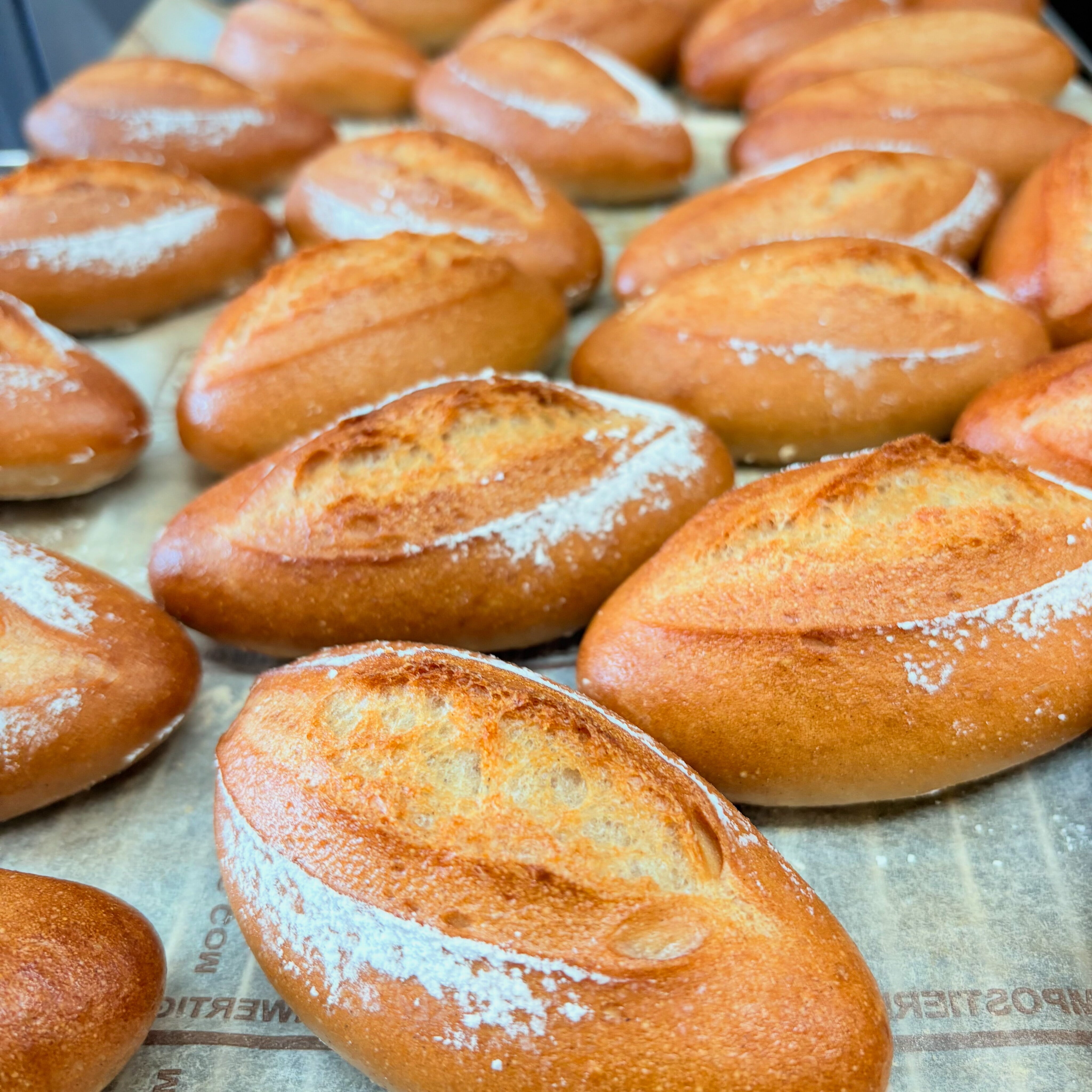 発芽玄米のミニバゲット4個セット 準備が出来次第お届けします