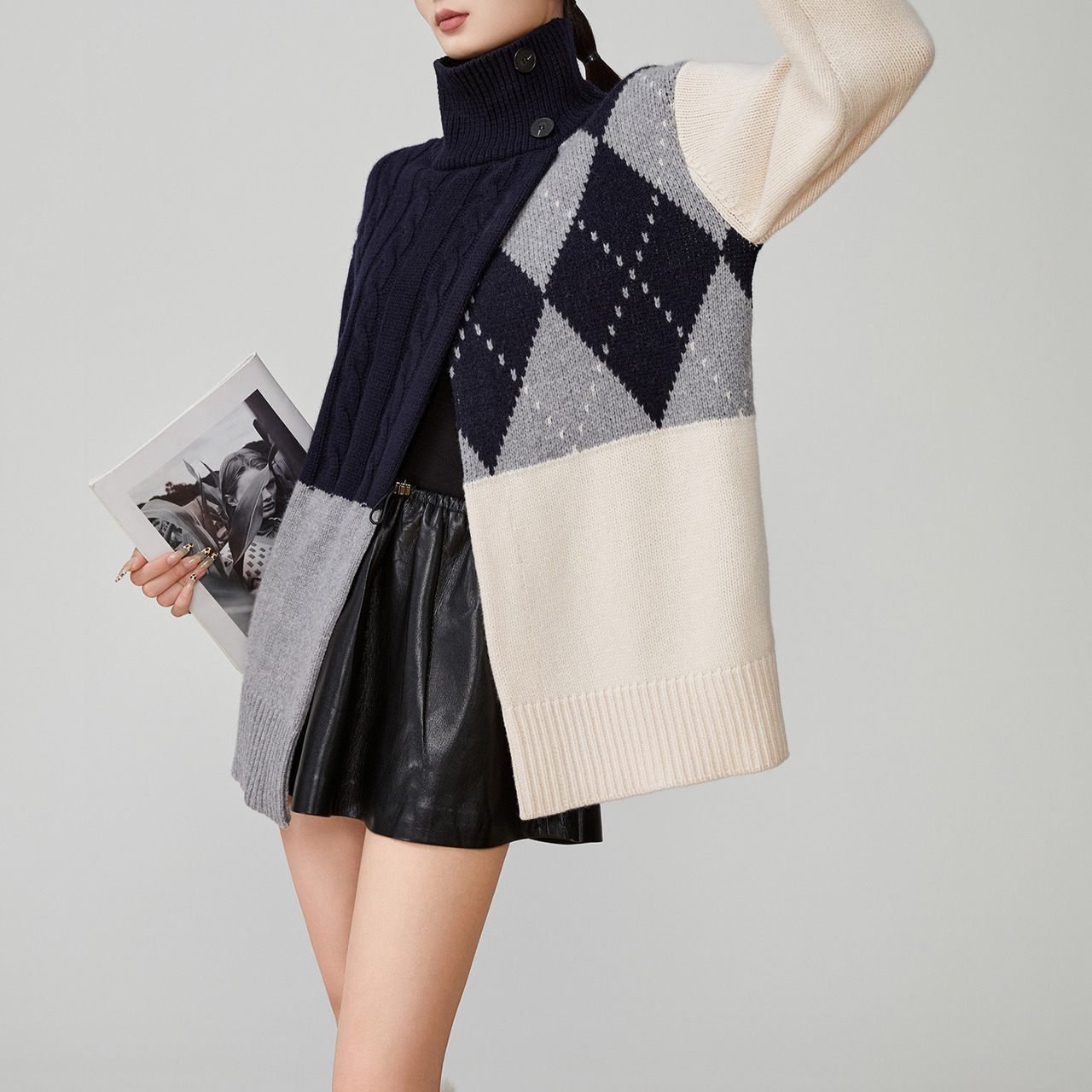 アーガイルケーブルタートルネックニット H0055