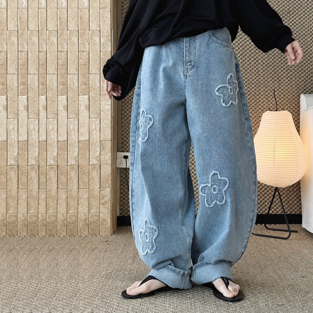 フラワーフリンジパッチバレルデニムパンツ A02185