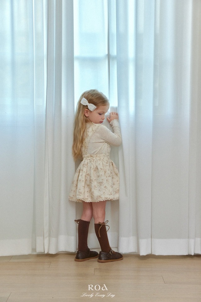 【1/27〆予約】<Roa>  Spring lace strap skirt