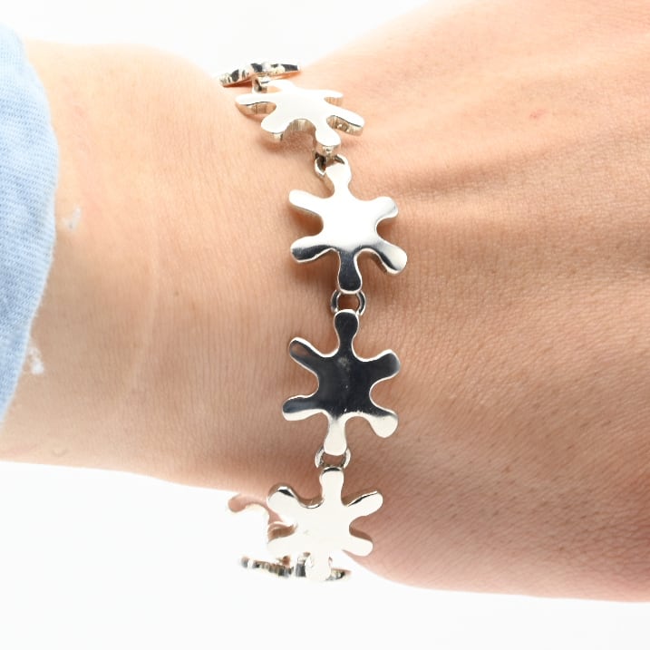 Graceful Flower Motif Heavy Link Bracelet / Mexico | DÉMODÉ