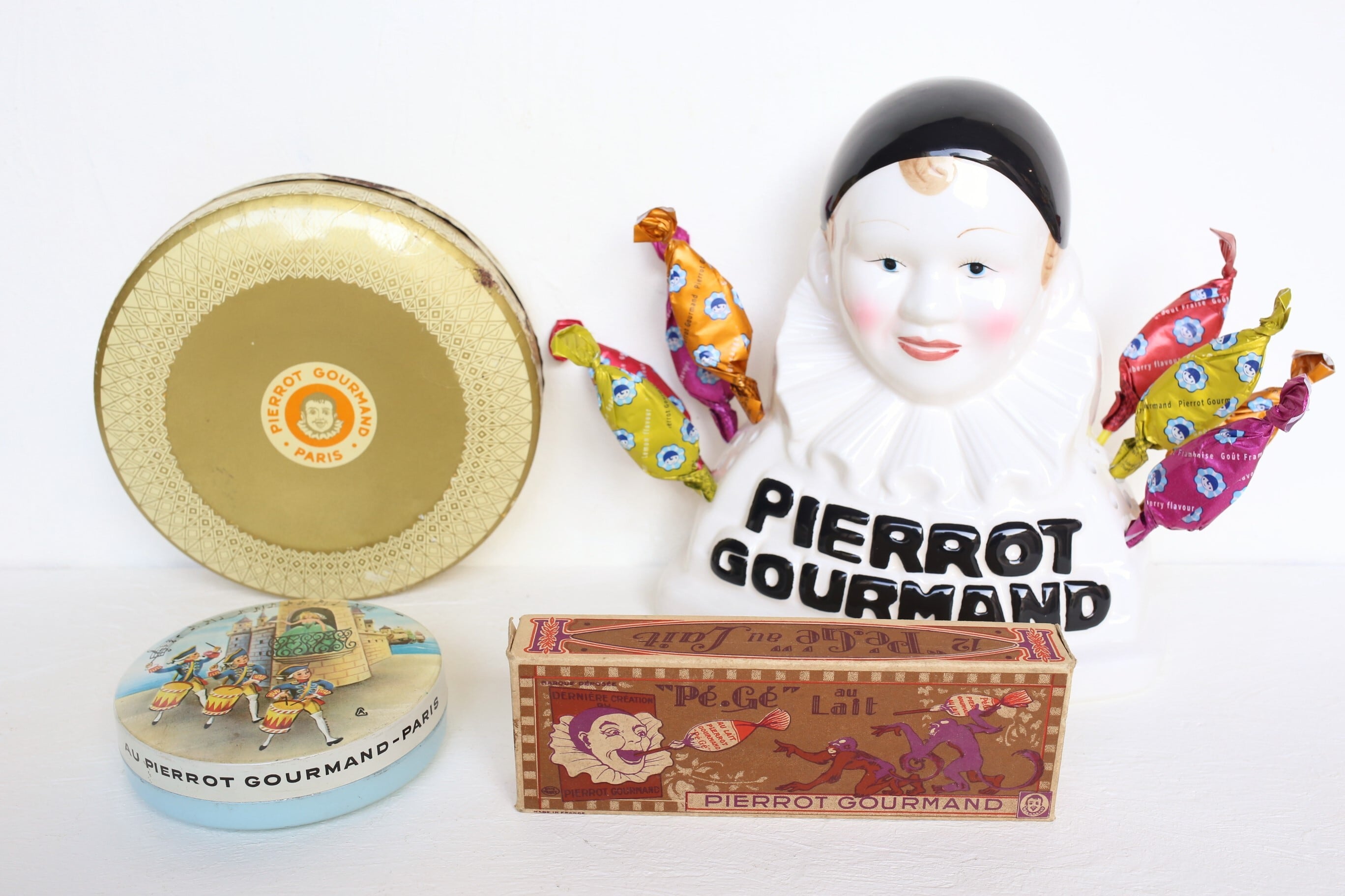 フランスアンティーク PIERROT GOURMAND ピエログルマン TIN缶 フランス アンティーク ヴィンテージ PIERROT GOURMAND ピエログルマン