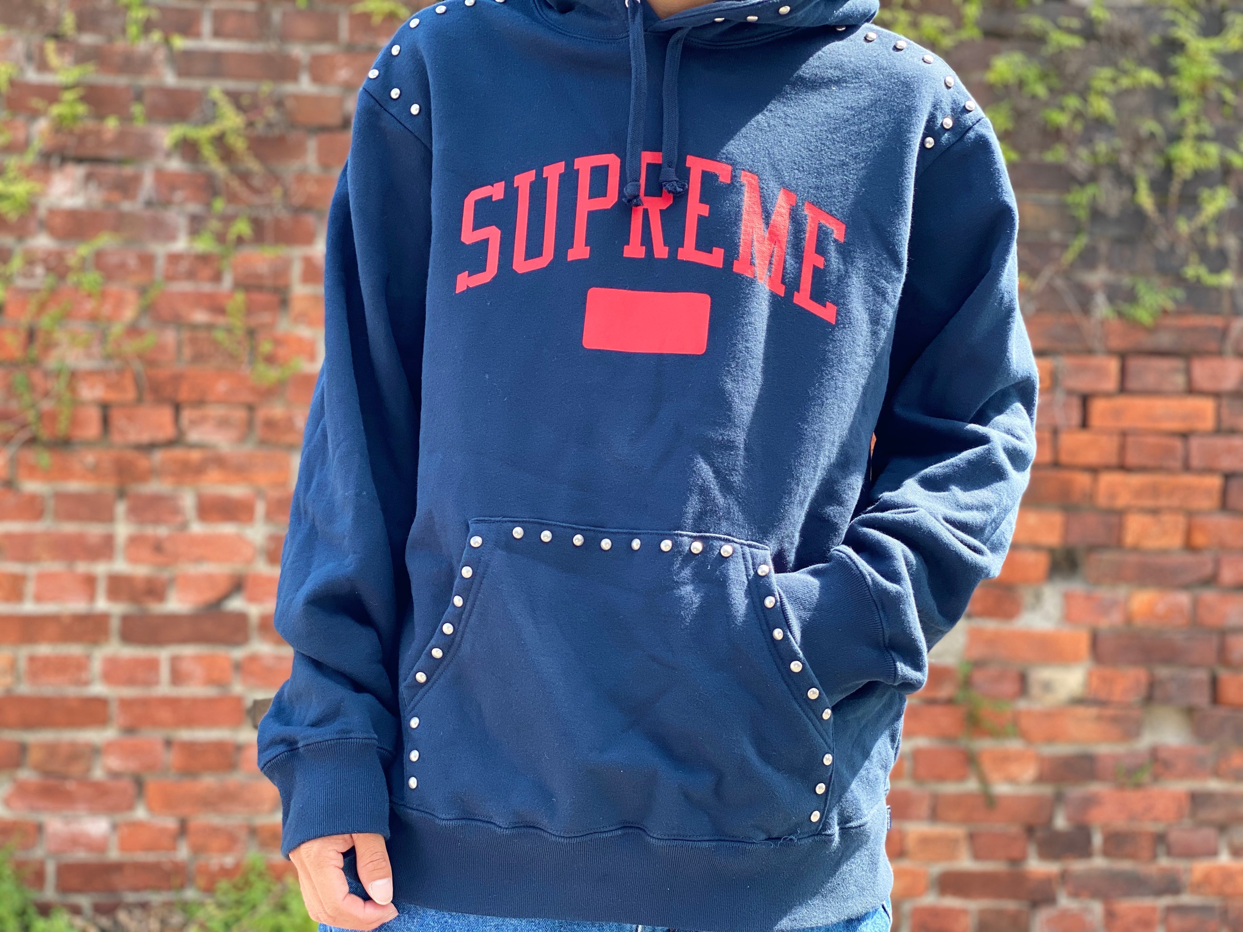 Supreme STUDDED HOODED SWEATSHIRT NAVY MEDIUM 100JB4034 | BRAND 
