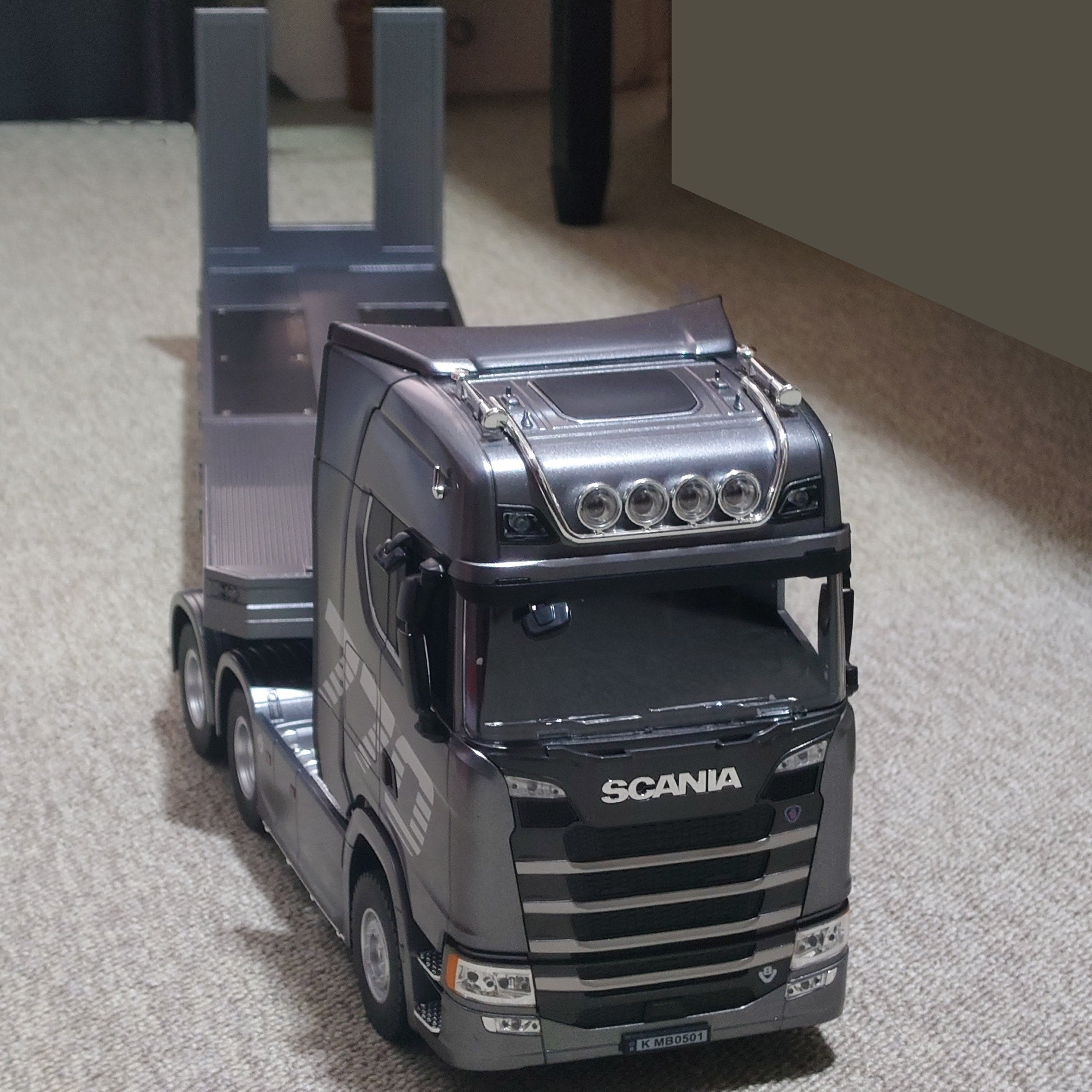 1/18 スカニア SKANIA770S シルバー ラジコン大型トラック トレーラー