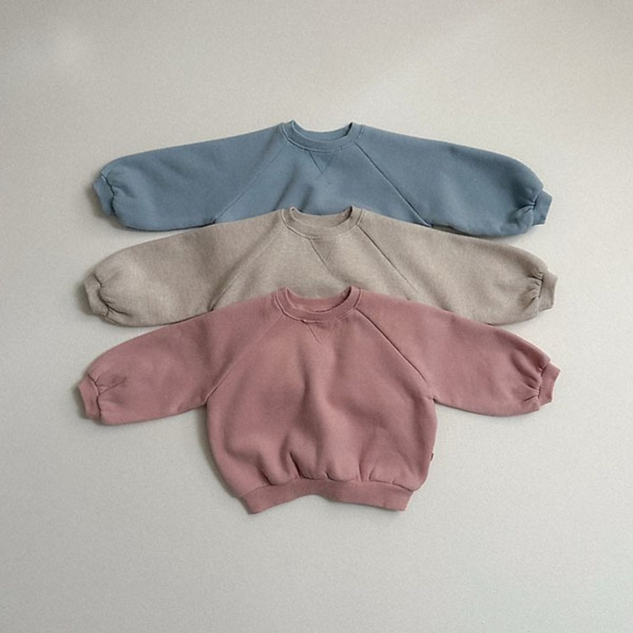 〖取寄〗韓国子供服 / 26winter / minirobe / ラグランラウンドトレーナー / キッズ *S~XL*