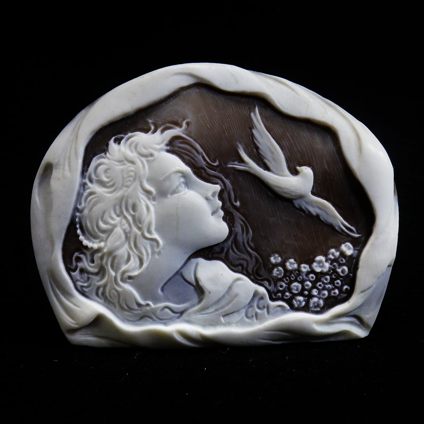 ジェンナーロ・ガロファロ作 ”空に馳せる思い”