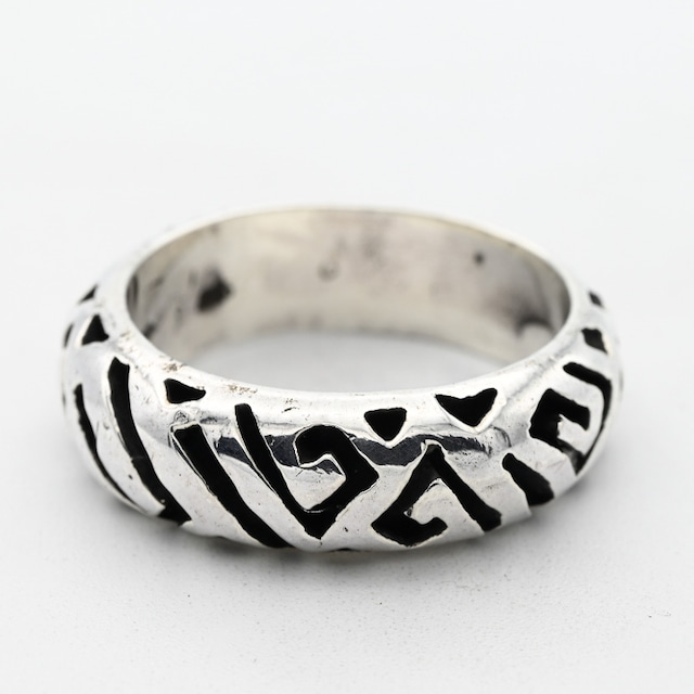 Abstract Design Cutting Out Ring #17.5 / Ireland