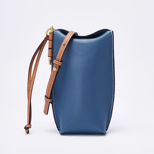 ショルダーバッグ レディース バッグ 鞄 かばん ミニショルダーバッグ スマホバッグ スマホポシェット スマホポーチ ミニサイズ コンパクトバッグ 小さめ 牛革 レザー 上品 肩掛け 斜め掛け 女性