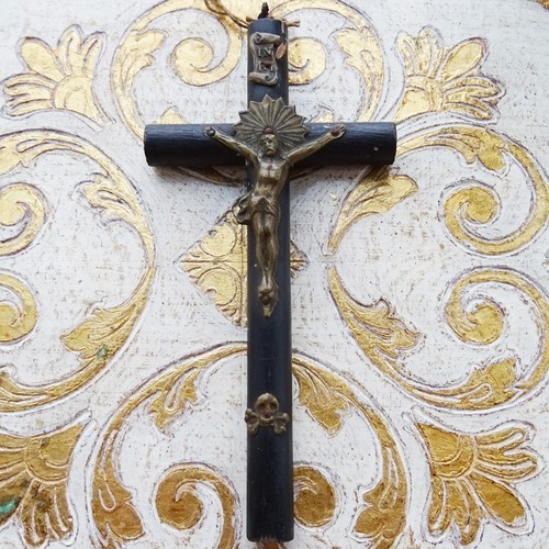チェコスロバキア 黒い木の十字架